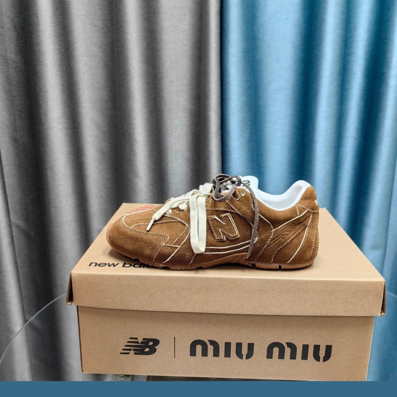 Miu Miu Casual Shoes